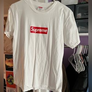 NWOT supreme shirt